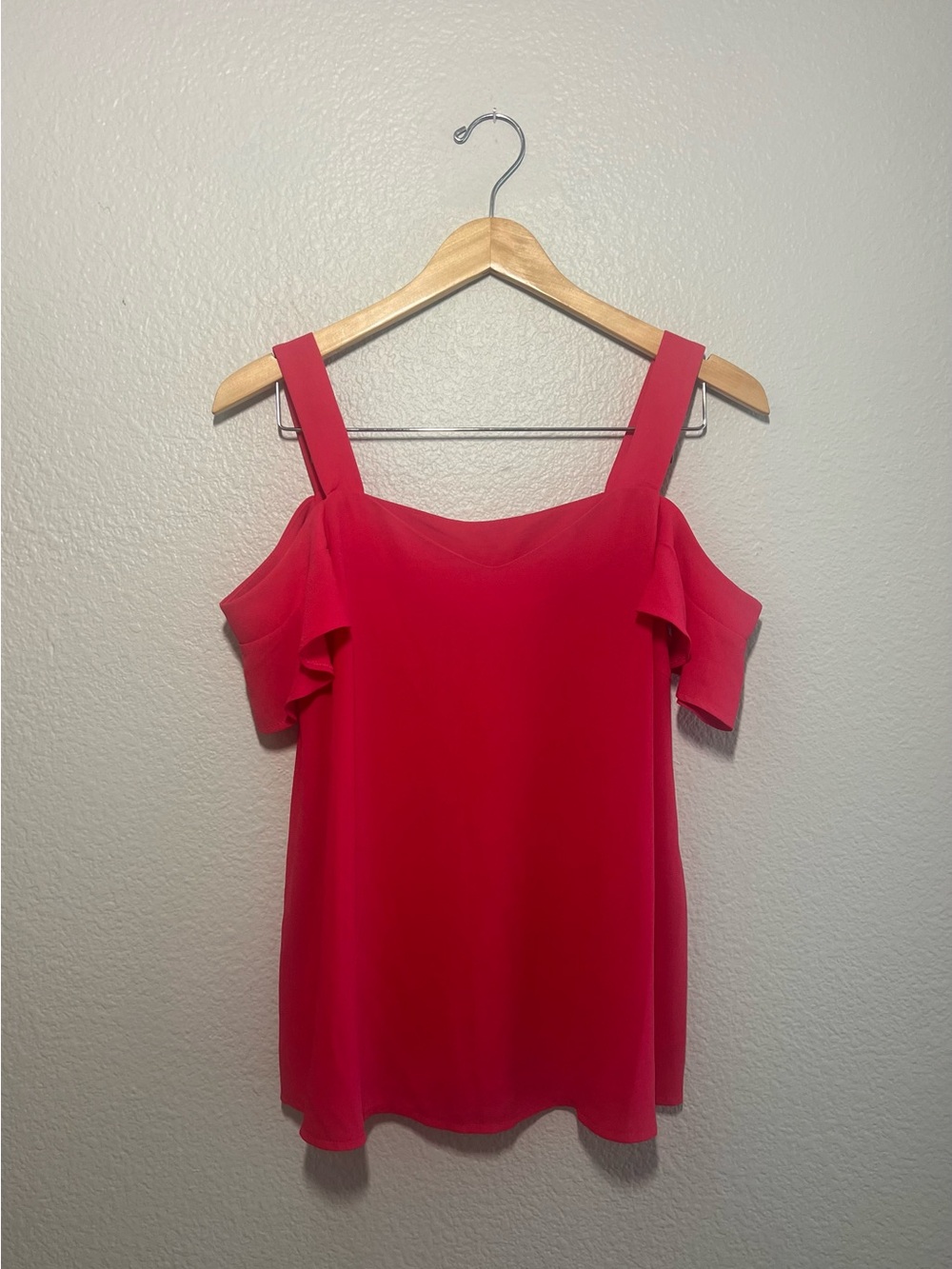 KUT from the Kloth “Erika” Cold Shoulder Top – Pink/Red – Size S
